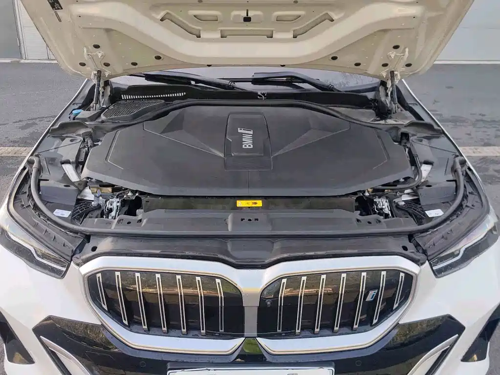 BMW i5 — миниатюра 11