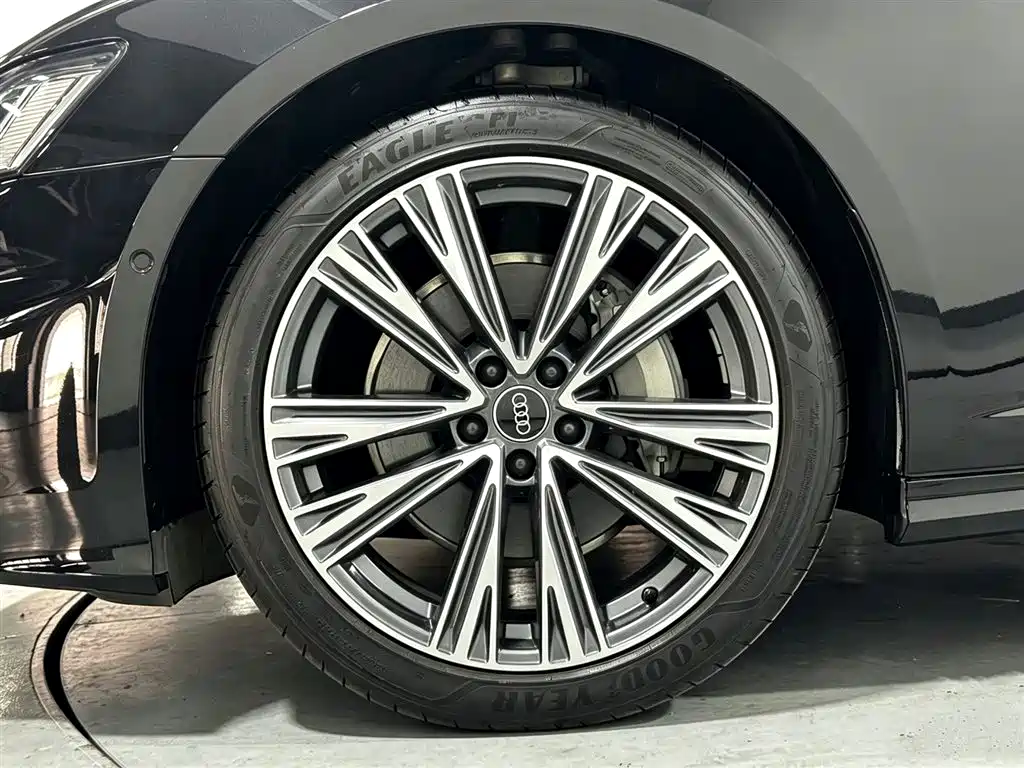 Audi A6L — миниатюра 13
