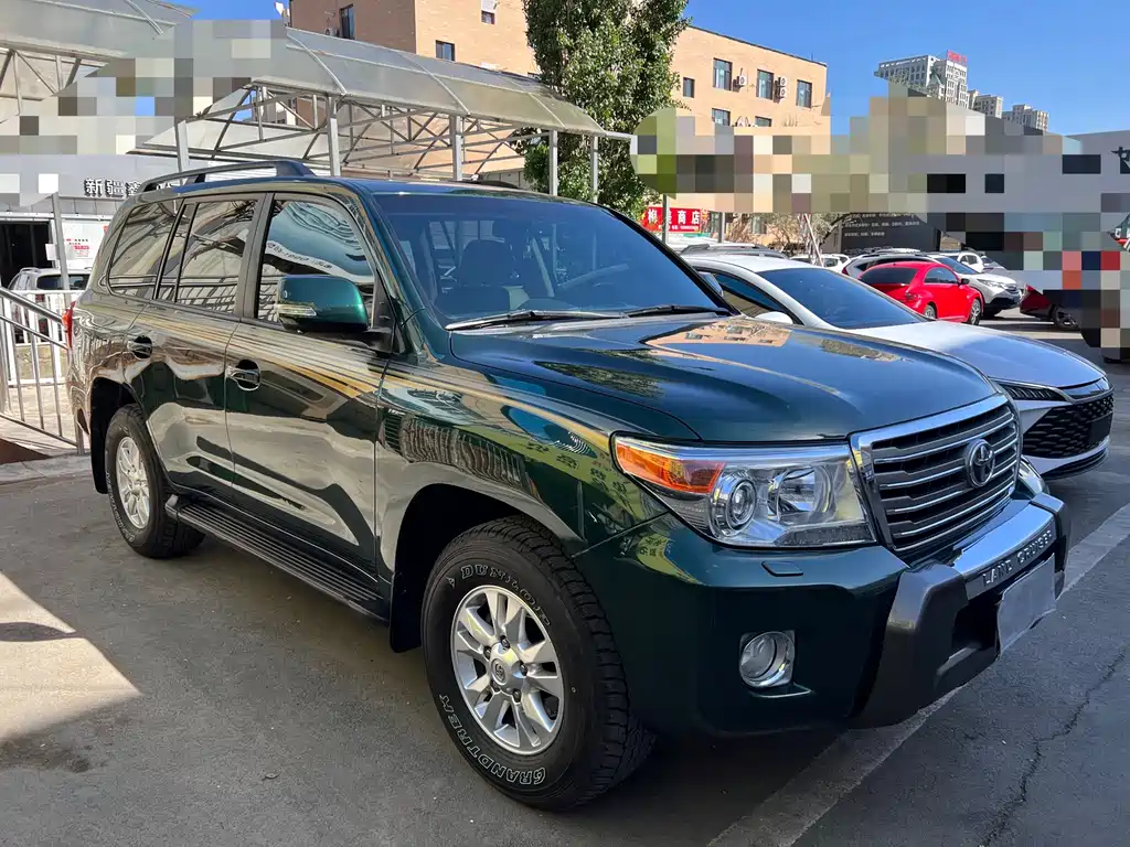 Toyota Land Cruiser 2013