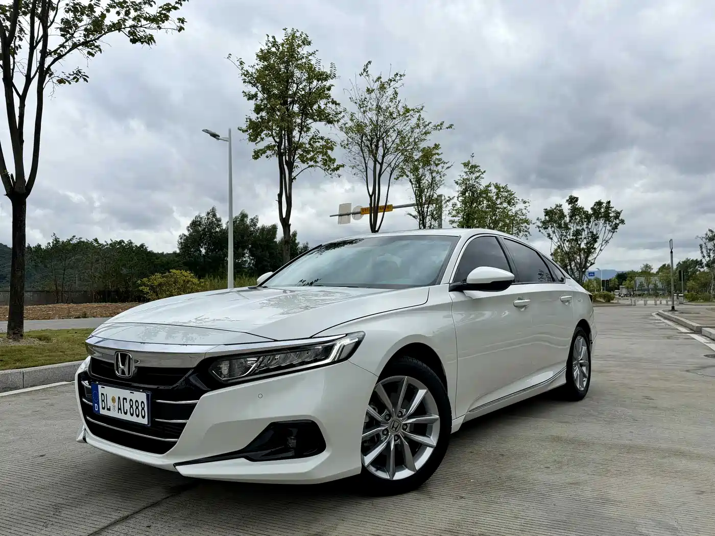 雅阁 2022款 260TURBO 豪华版 2022