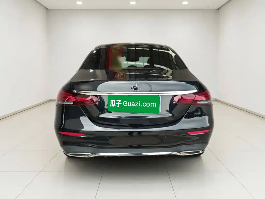 Mercedes-Benz E-Class — миниатюра 3