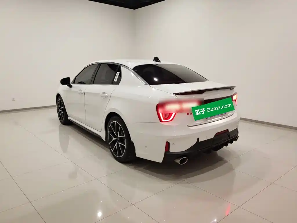 Lynk & Co 03 — миниатюра 4