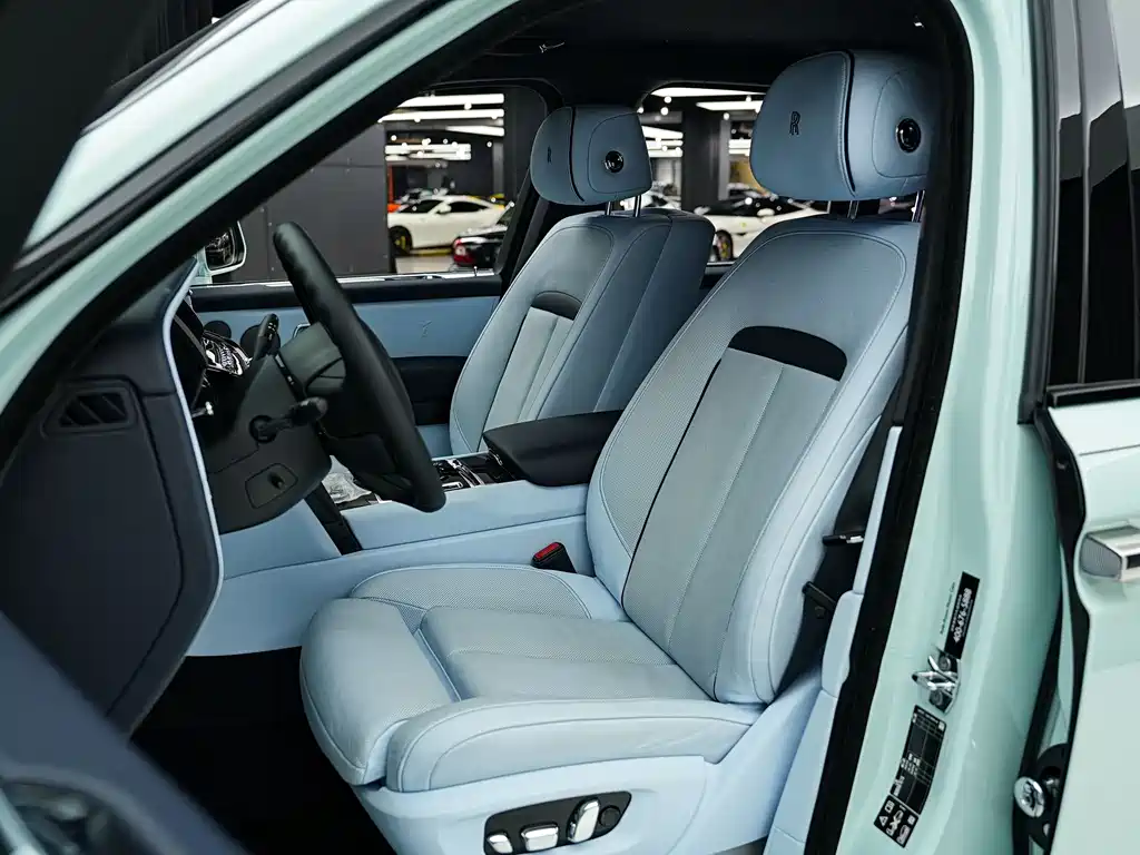 Rolls-Royce Cullinan 2022 Black Badge