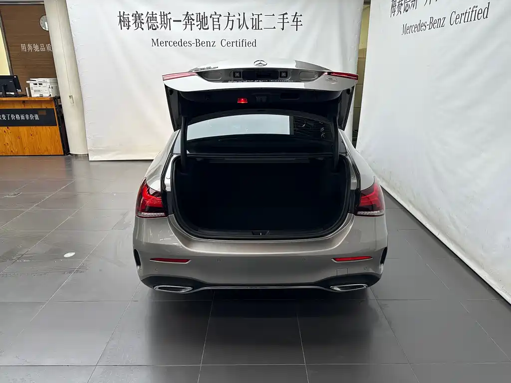 Mercedes-Benz A-Class — миниатюра 7