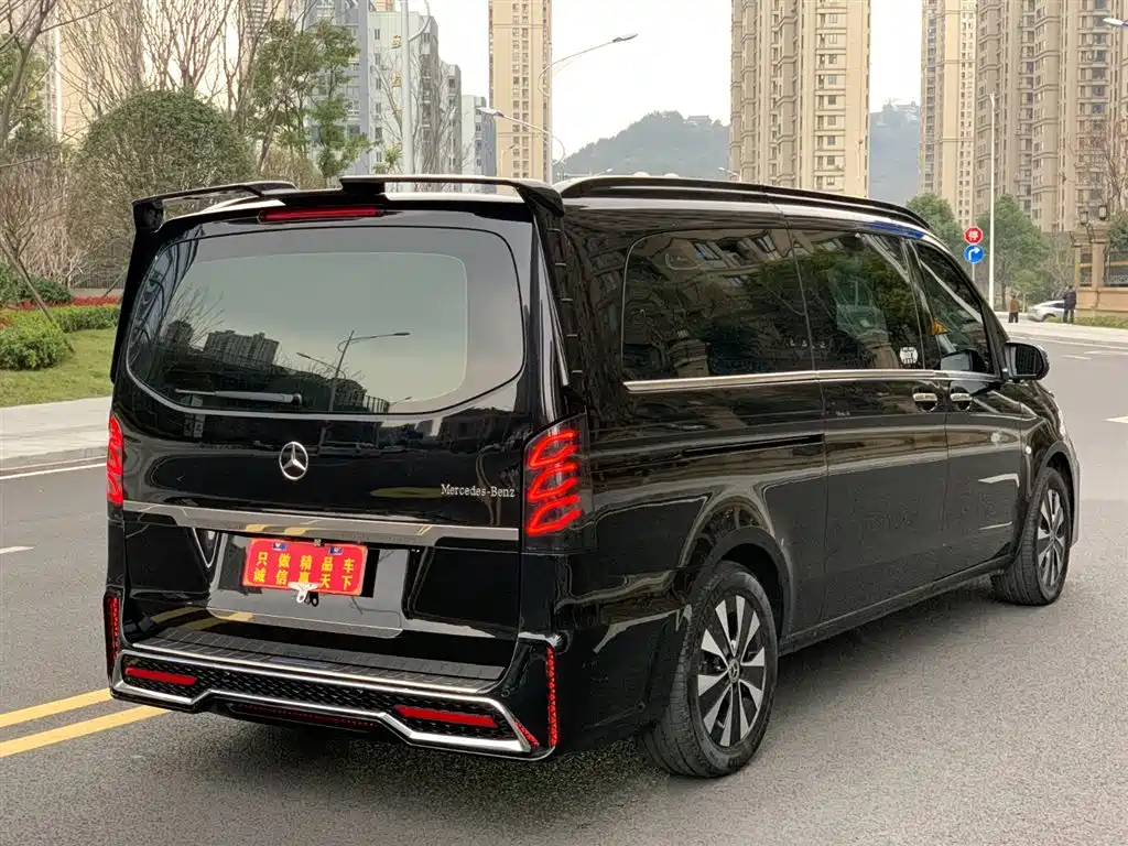 Mercedes-Benz Vito 2024 2.0T Elite 7 мест