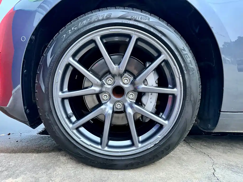 Tesla Model 3 — миниатюра 16