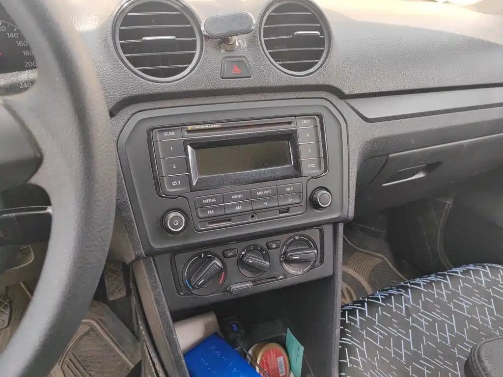 Volkswagen Jetta — миниатюра 14