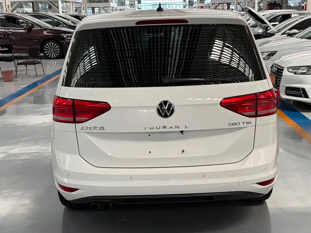 Volkswagen Touran — миниатюра 11