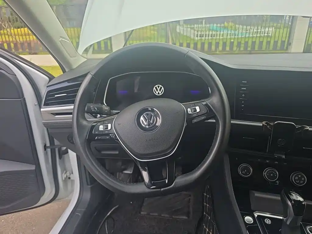 Volkswagen Sagitar — миниатюра 3