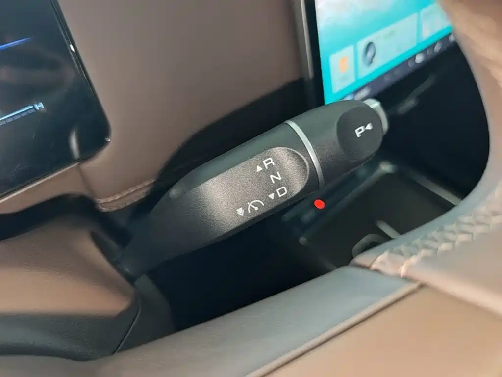 Wuling Xingguang 730 New Energy — миниатюра 14