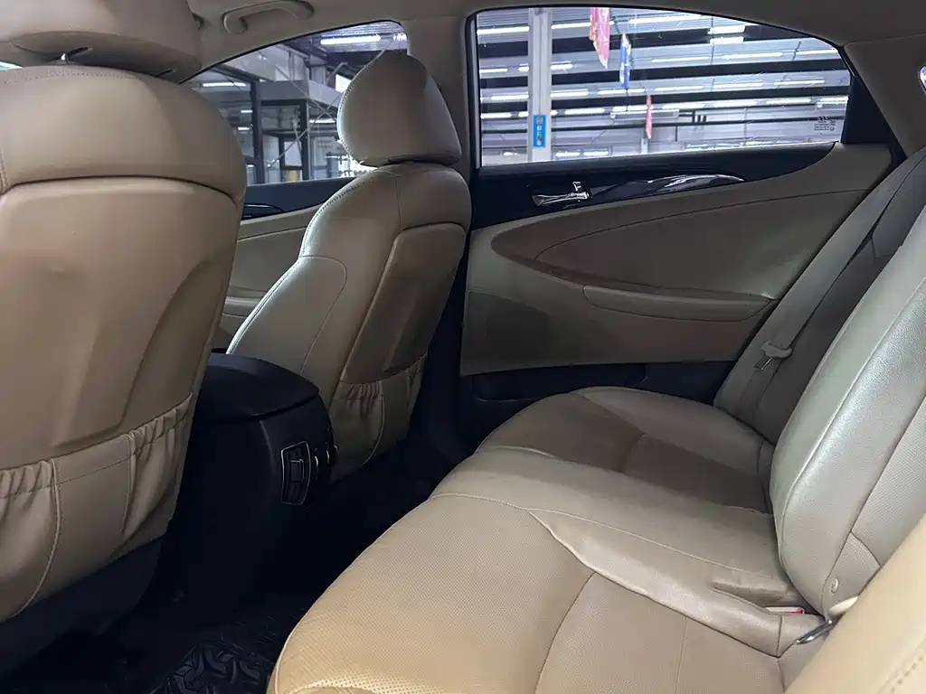 Hyundai Sonata — миниатюра 8