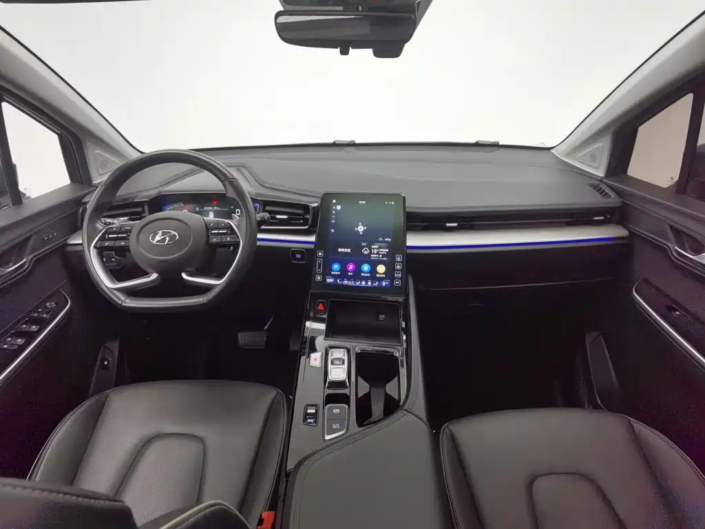 Hyundai Custo — миниатюра 5