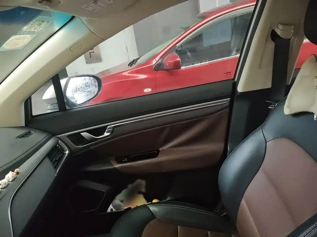 Geely Emgrand GS — миниатюра 19