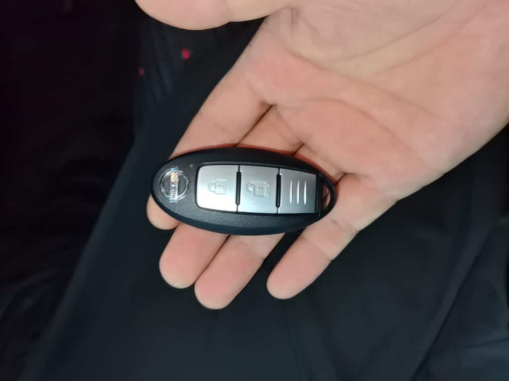Nissan Kicks 1.5 л 2021 г. Белый, пробег 27100 км