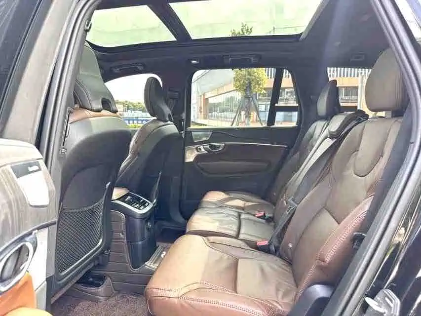 Volvo XC90 PHEV — миниатюра 7