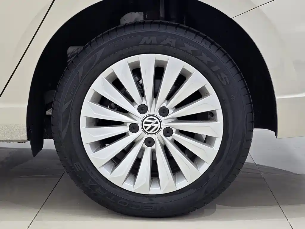 Volkswagen Lavida — миниатюра 8