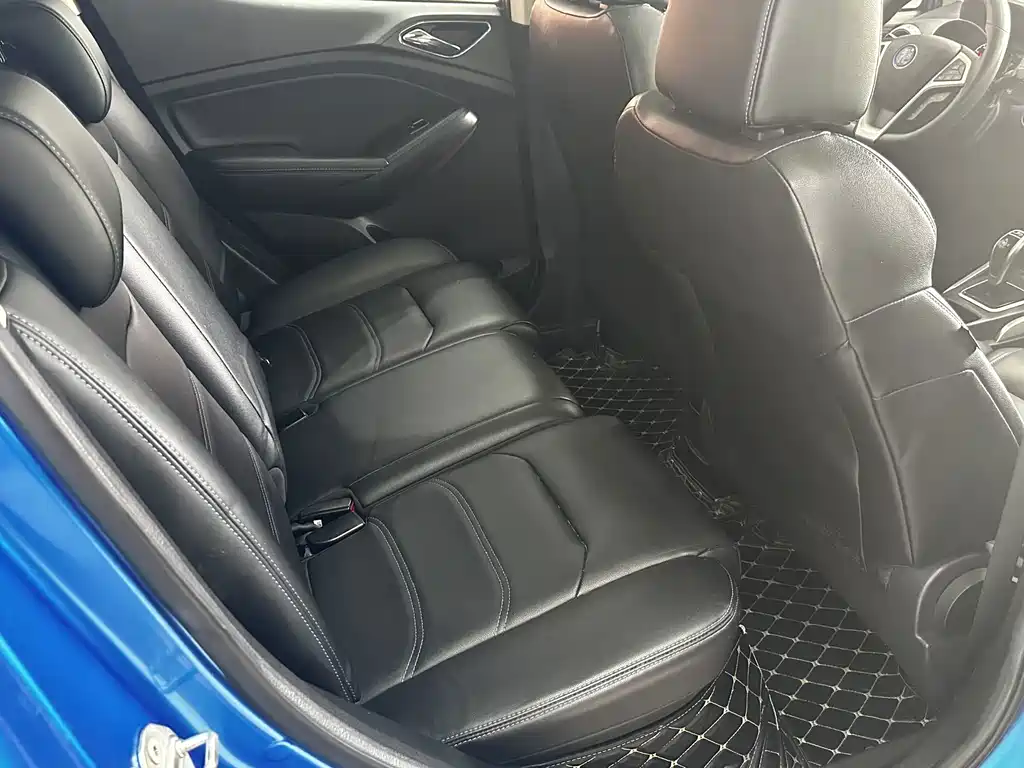 BYD Yuan EV — миниатюра 13