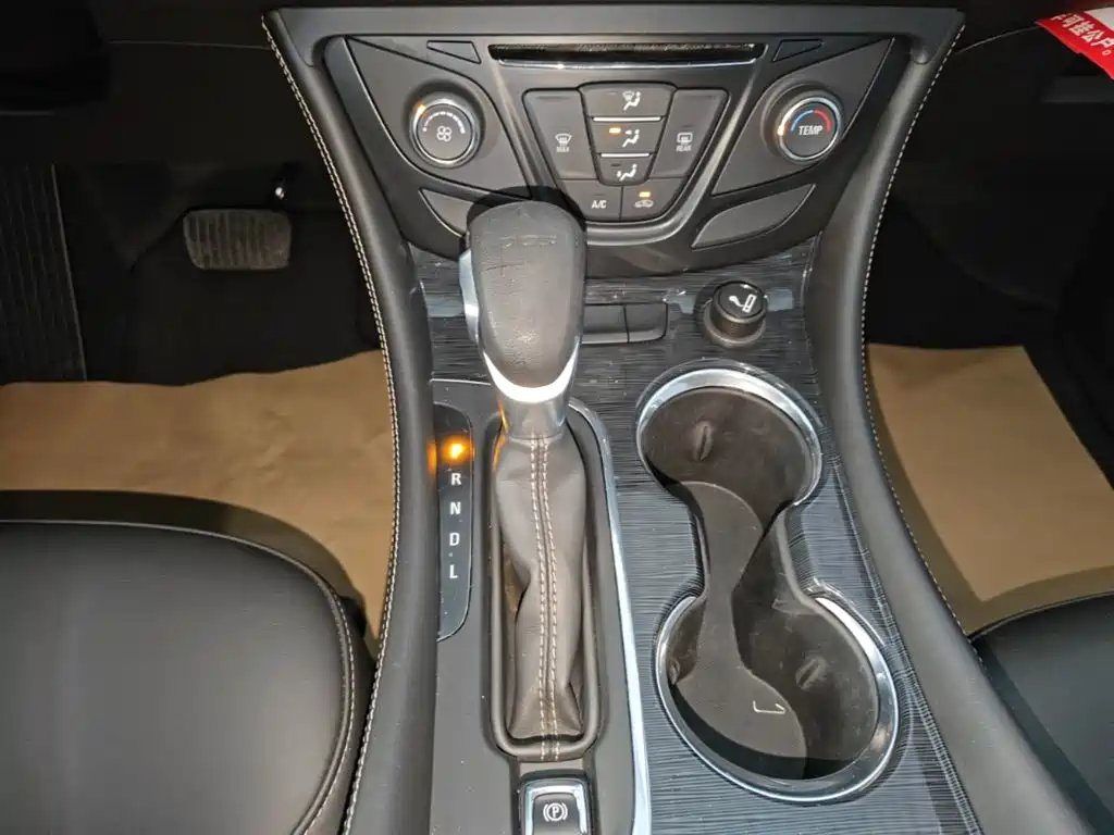 Buick Envision Plus — миниатюра 14