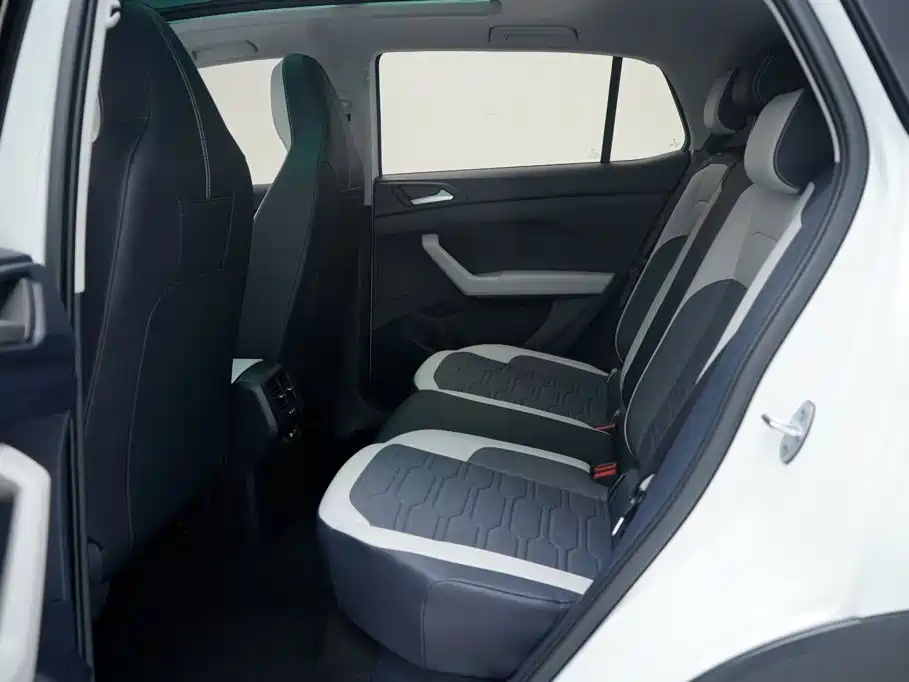 Volkswagen Tharu — миниатюра 5