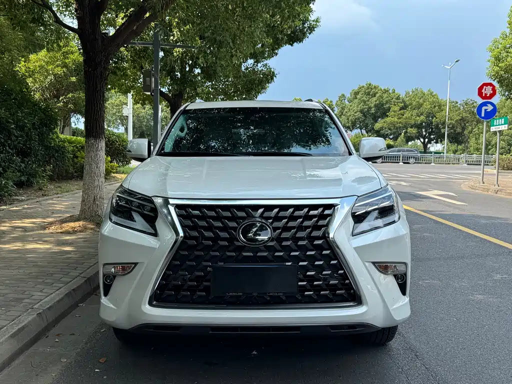 Lexus GX — миниатюра 2