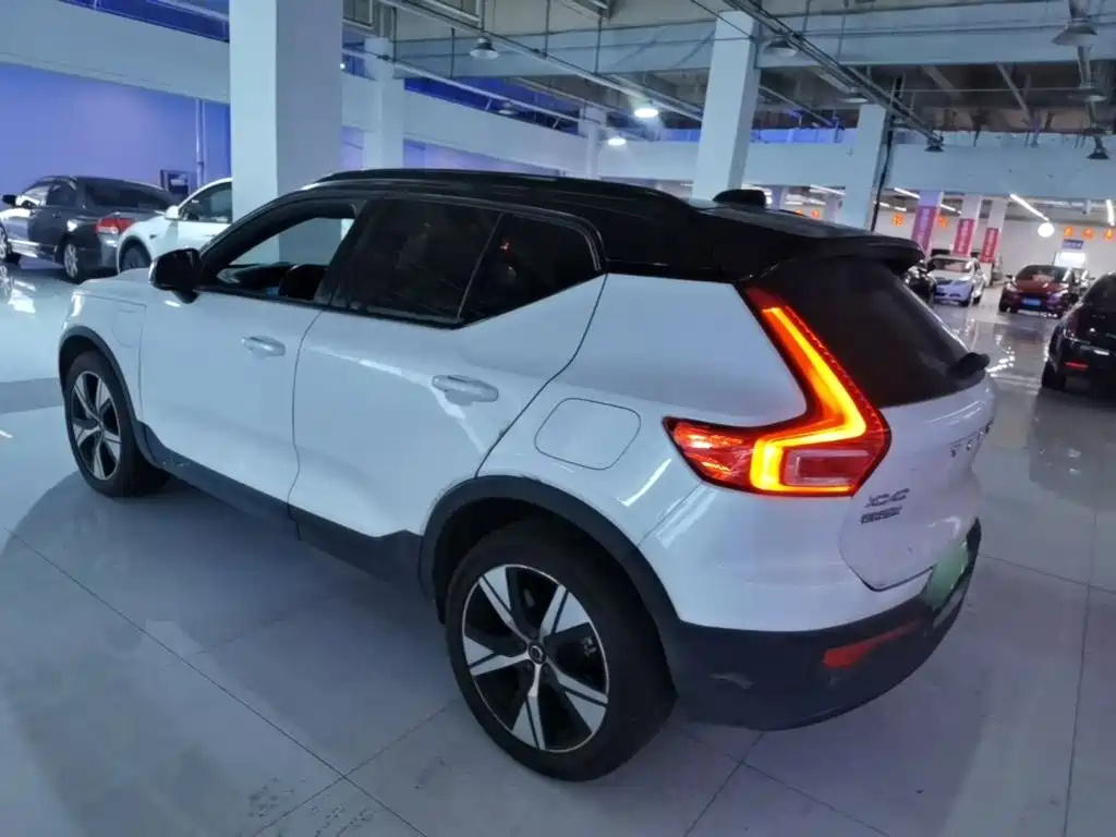 Volvo XC40 NEV — миниатюра 5