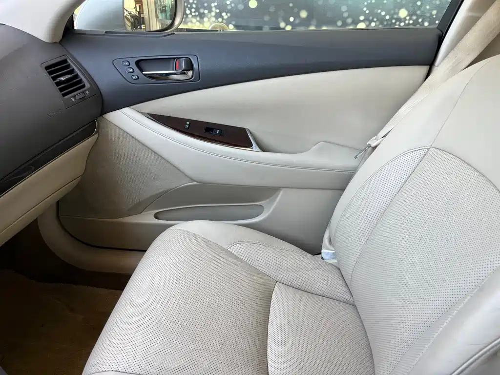 Lexus ES — миниатюра 14