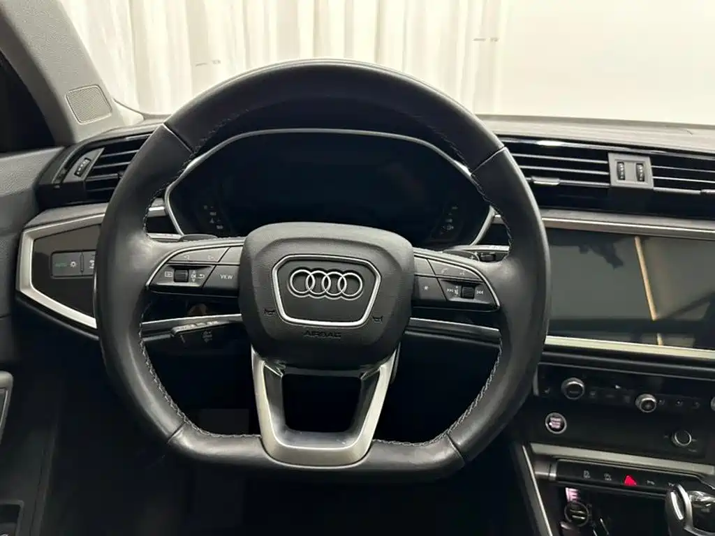 Audi Q3 — миниатюра 11