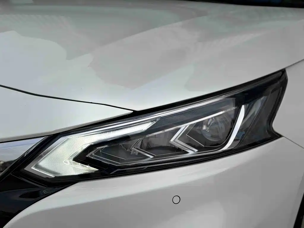 Nissan Teana — миниатюра 8