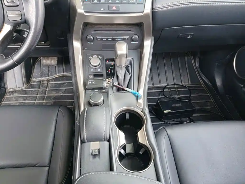 Lexus NX — миниатюра 14