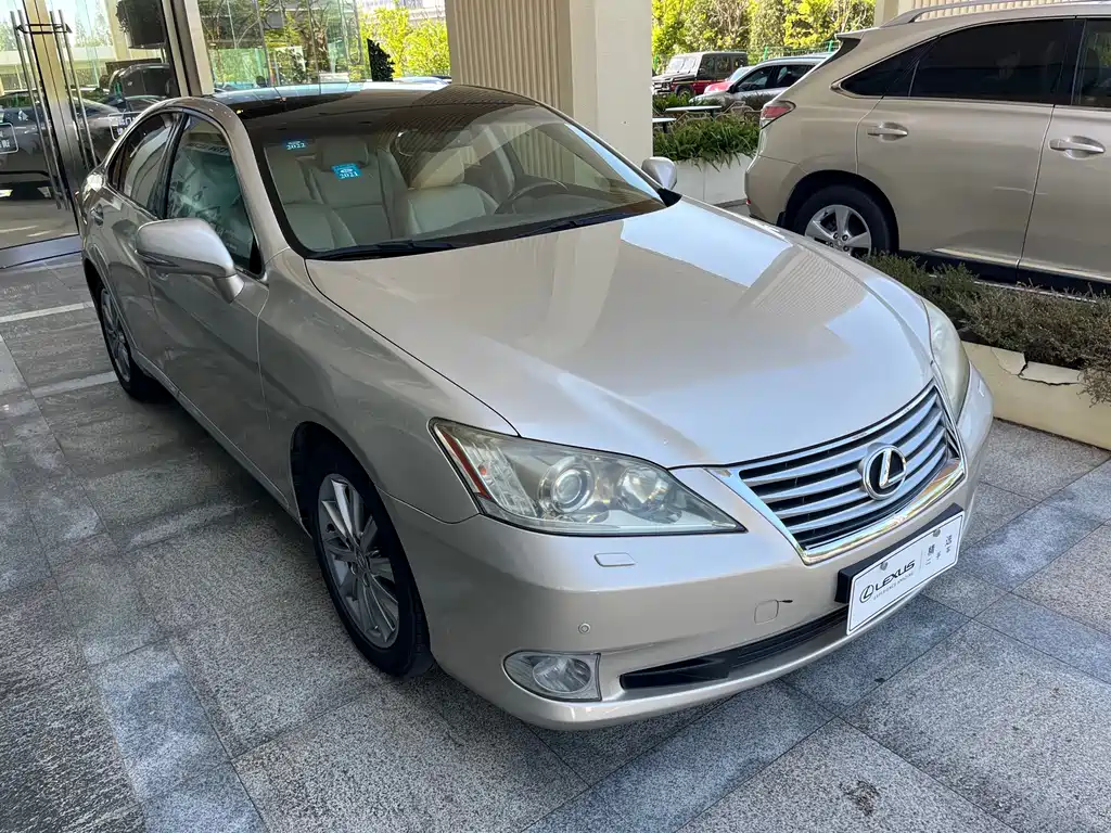 Lexus ES — миниатюра 3