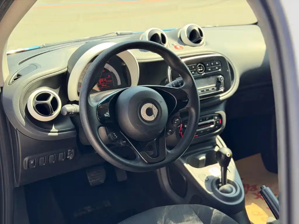 smart Smart Fortwo — миниатюра 7