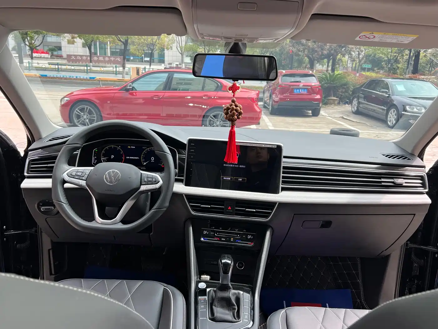 Volkswagen Tiguan L id 4654489 из Китая 19