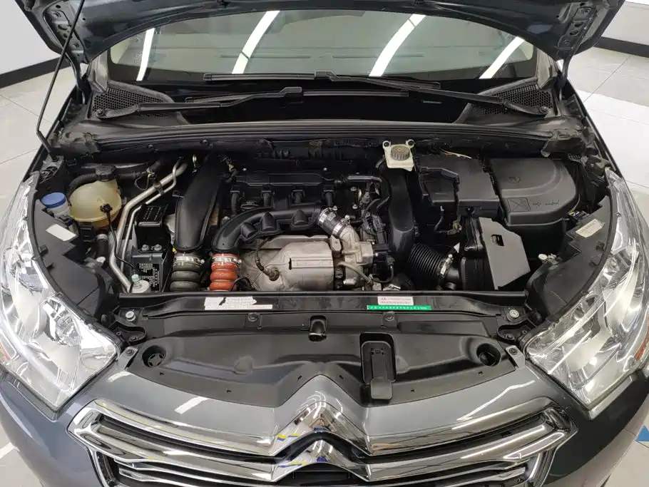 Citroen C4L — миниатюра 10