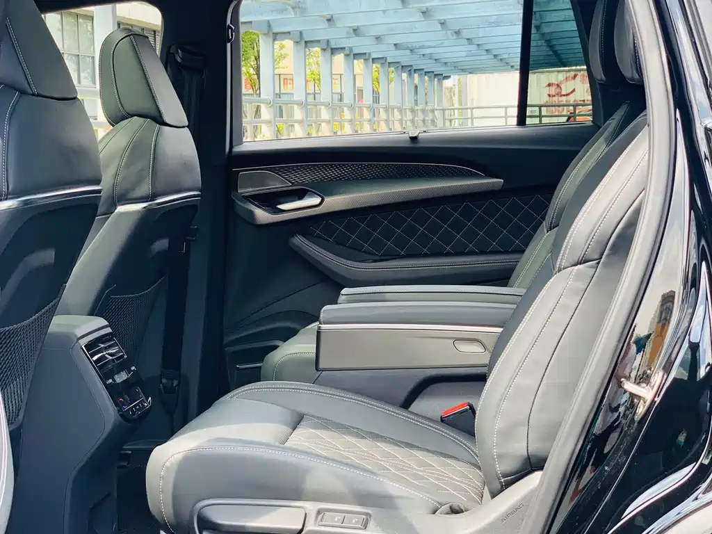 Audi Q6 — миниатюра 14
