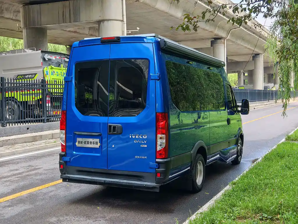 IVECO Ousheng — миниатюра 16