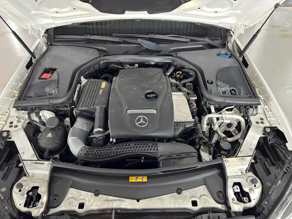 Mercedes-Benz E-Class — миниатюра 22