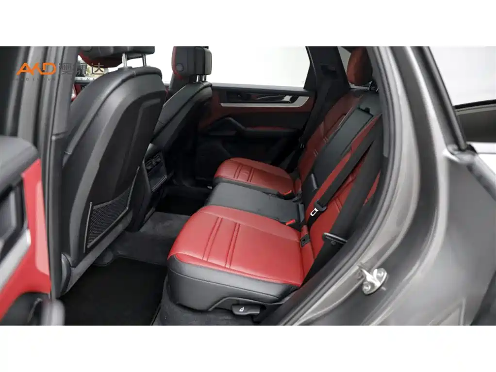 Porsche Cayenne — миниатюра 7
