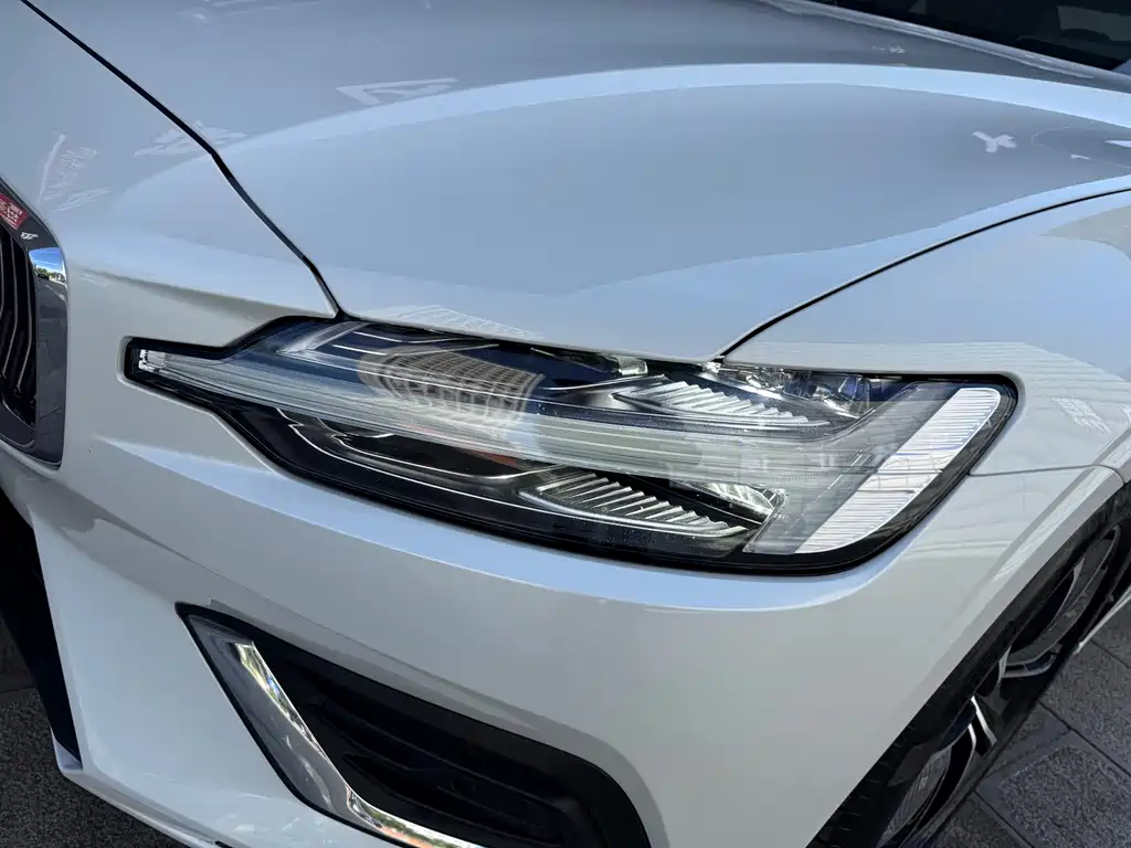 Volvo S60 — миниатюра 12