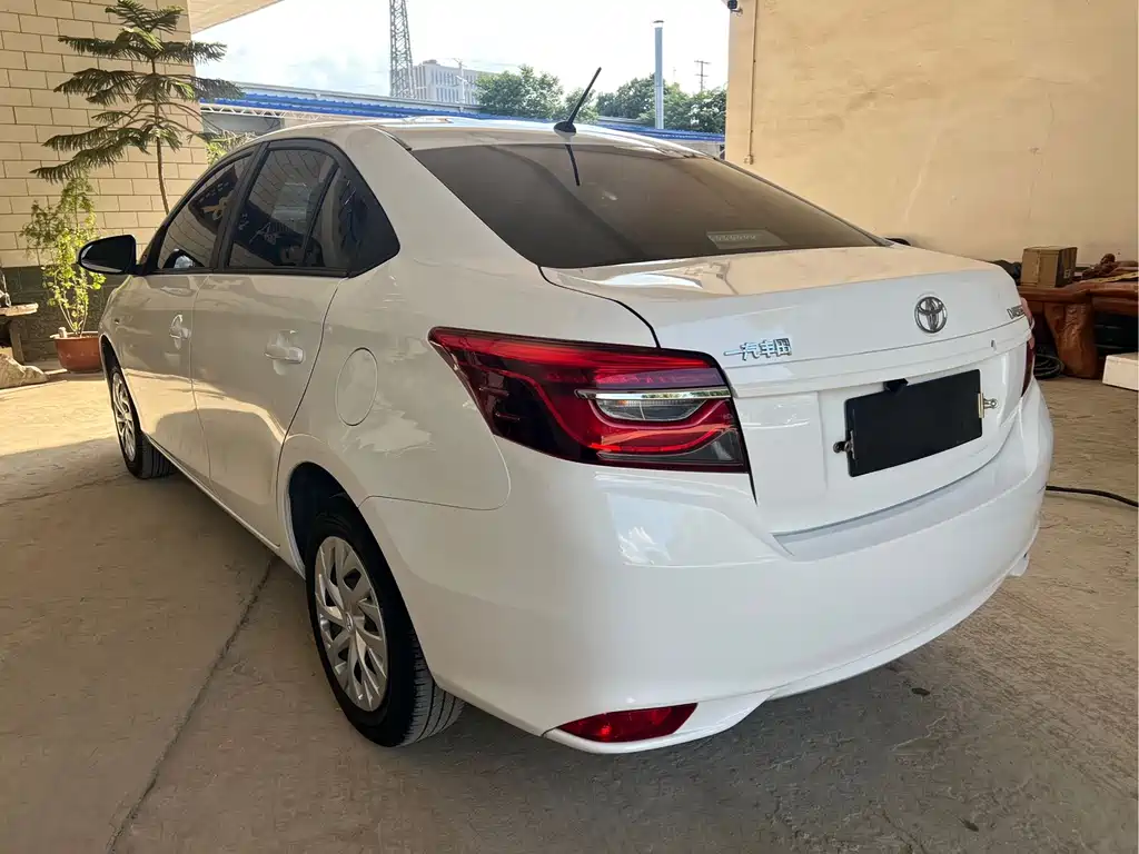 Toyota Vios — миниатюра 7