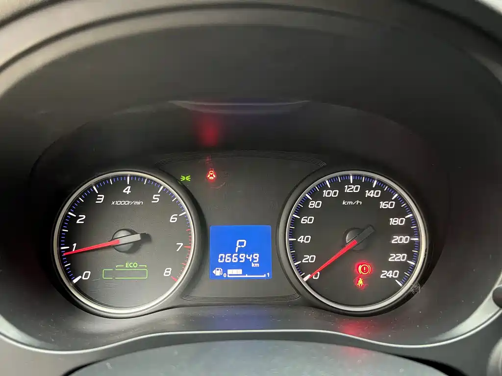Mitsubishi Outlander — миниатюра 10