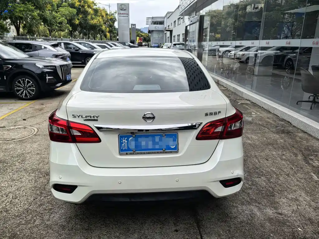 Nissan Sylphy — миниатюра 11