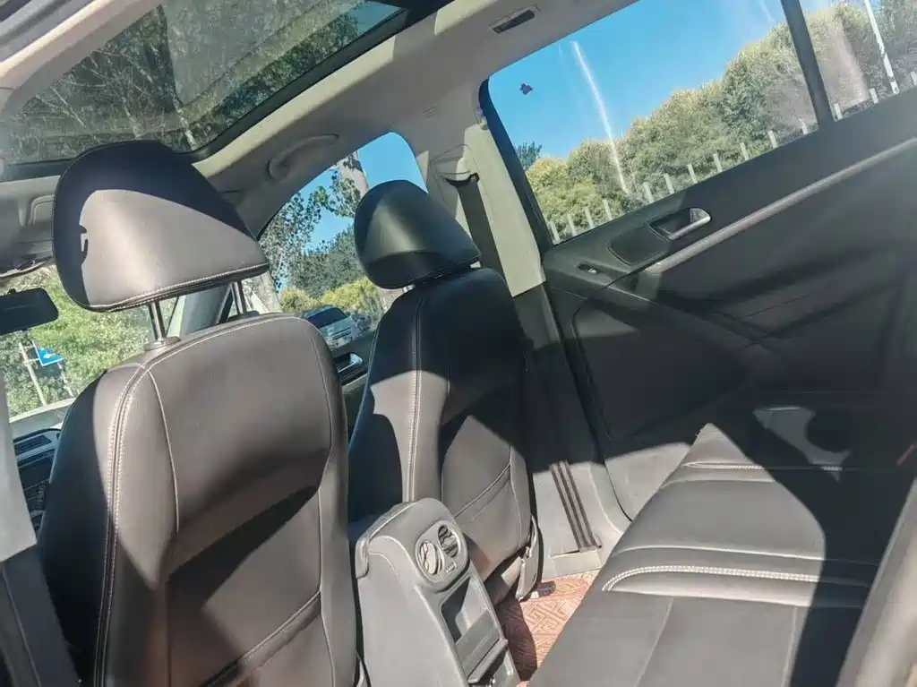Volkswagen Tiguan — миниатюра 7