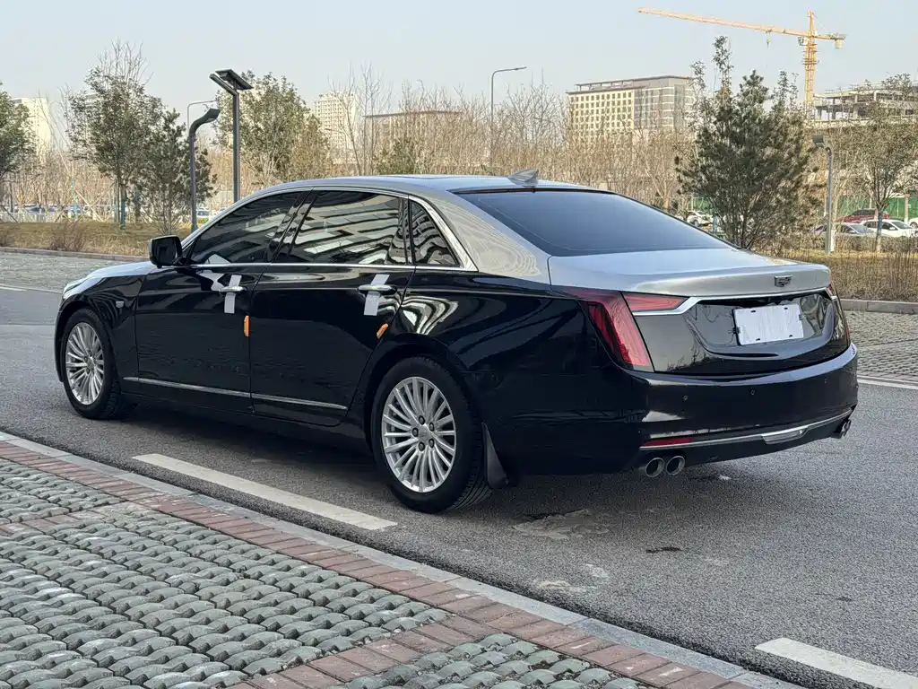 CADILLAC CT6