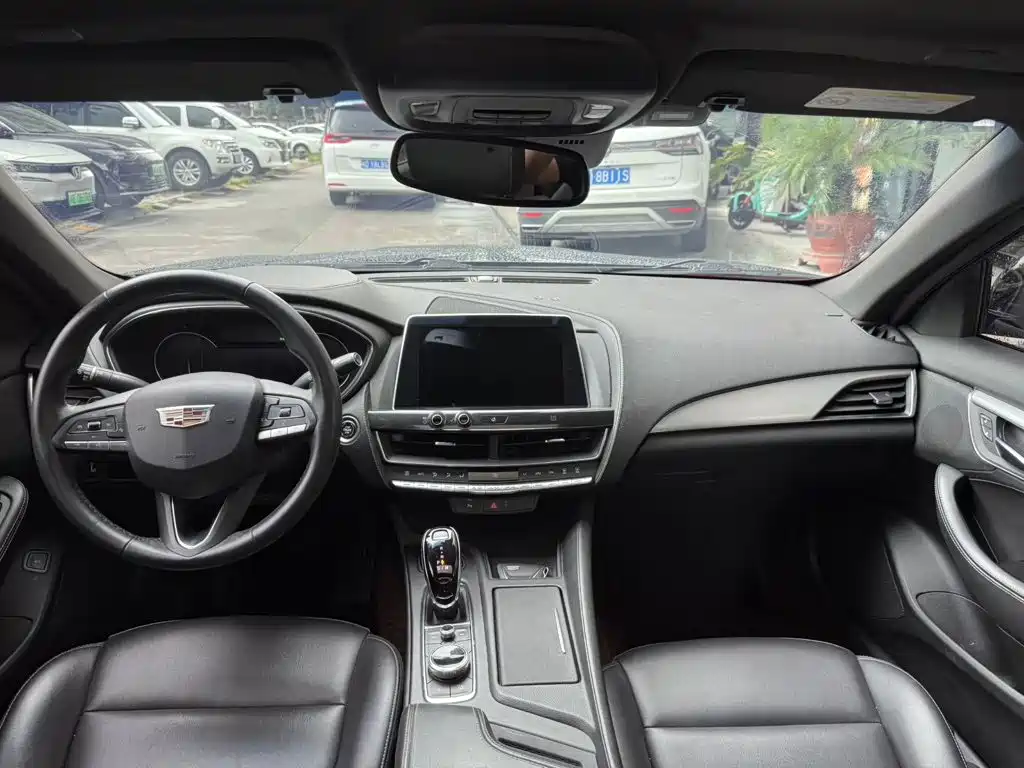 Cadillac CT5 — миниатюра 9