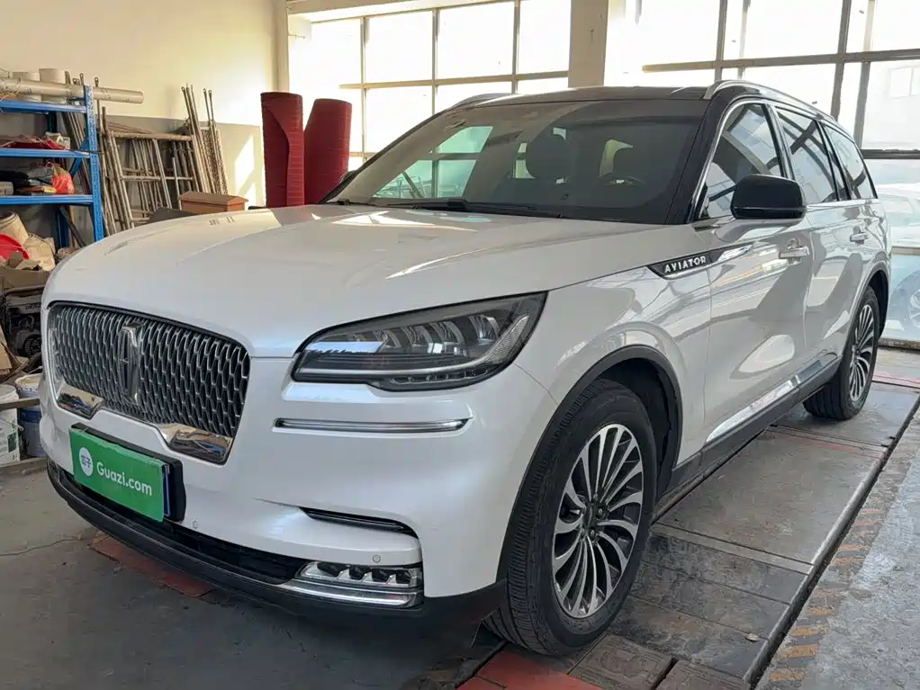 Lincoln Aviator — миниатюра 2