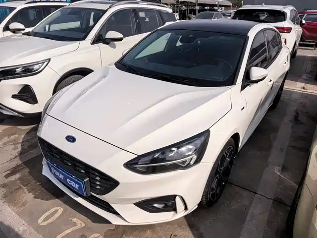 FORD FOX