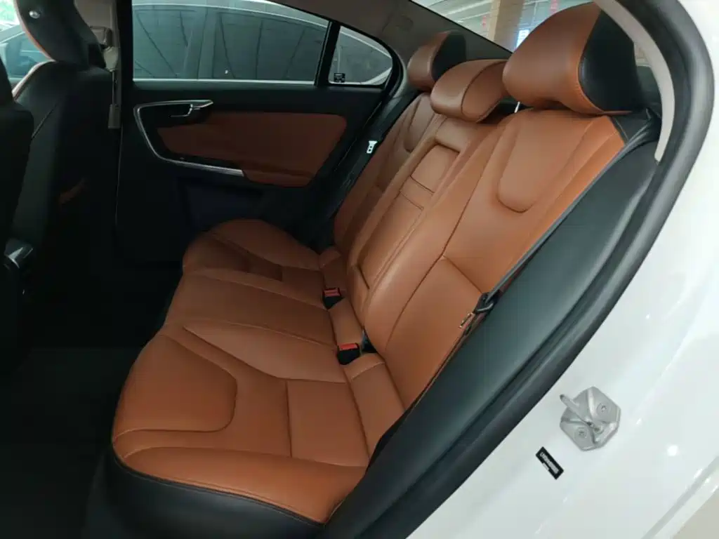 Volvo S60 — миниатюра 17