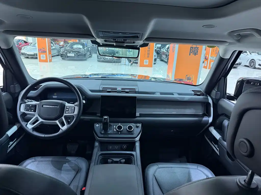Land Rover Defender — миниатюра 6