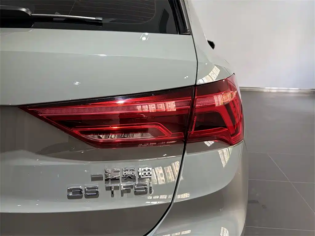 Audi Q3 — миниатюра 12