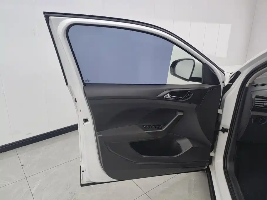Volkswagen T-Cross — миниатюра 7